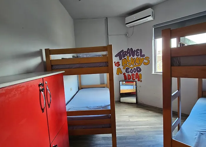 Traveler Rooftop Hostel Shkodër